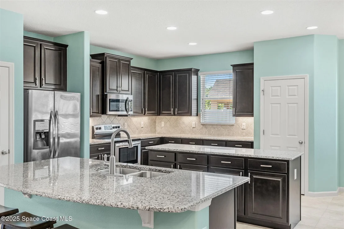 Photo of 541 Stonebriar Drive