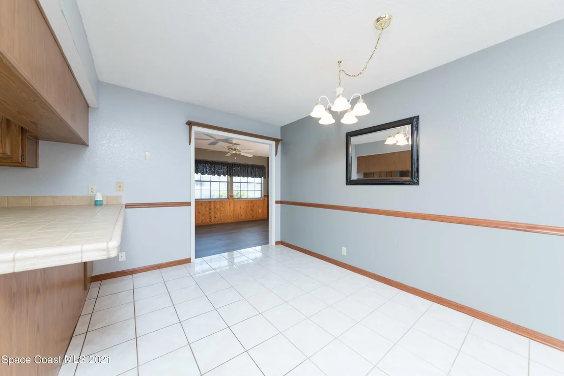 Photo of 1855 Raymond Drive