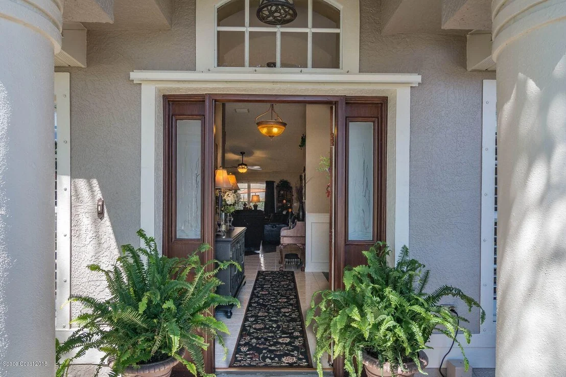 Photo of 6042 Newbury Circle