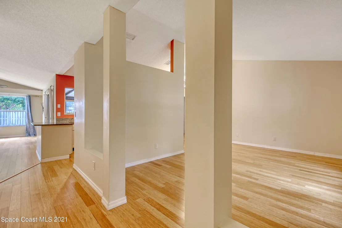 Photo of 649 Sandpiper Circle