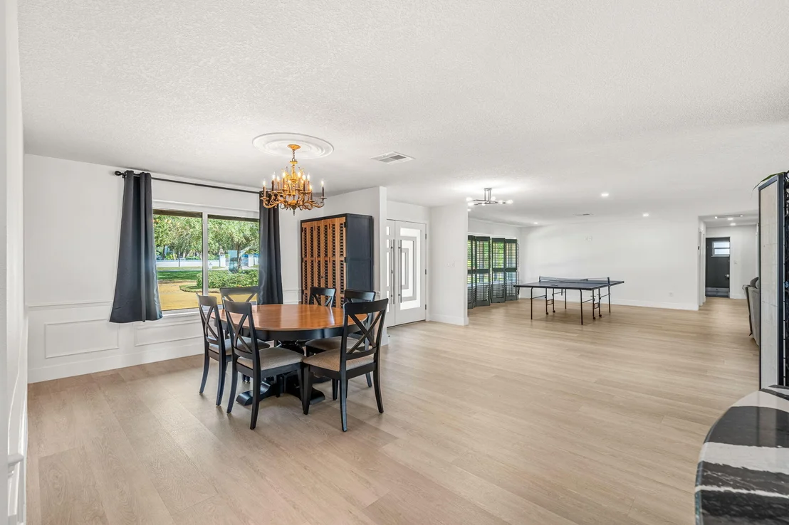 Photo of 100 Riverside Drive