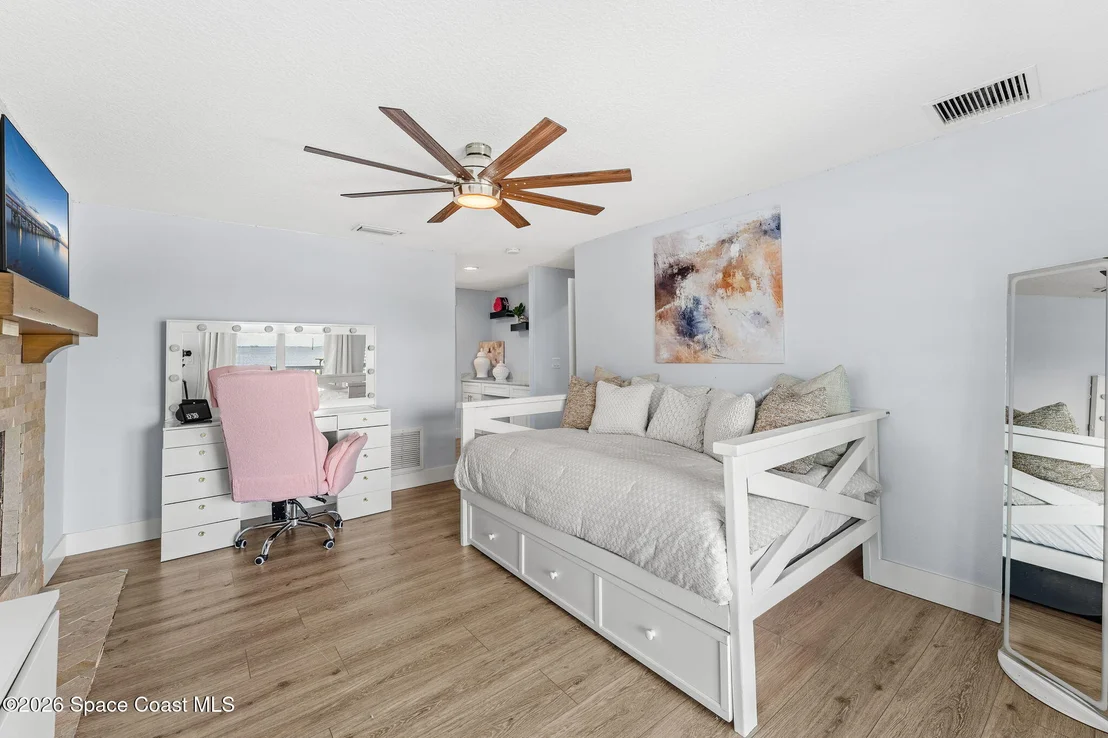Photo of 417 Riverview Lane