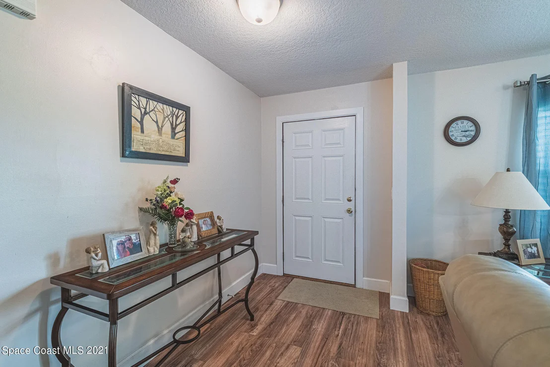 Photo of 845 Berkshire Drive