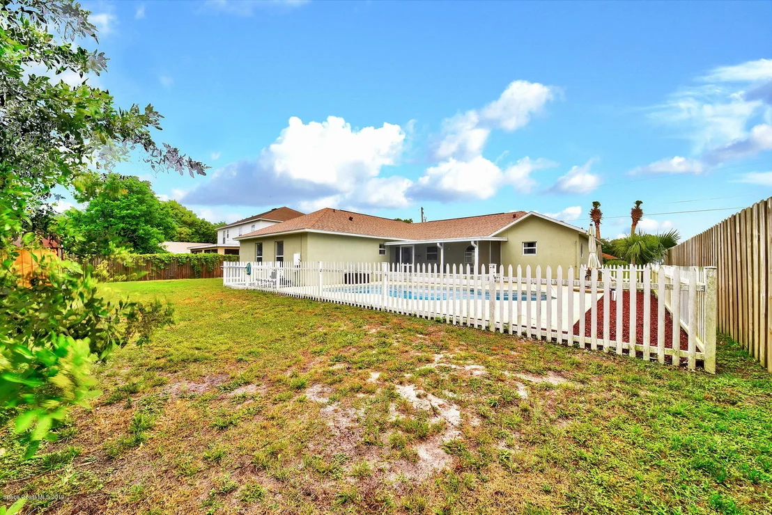 Photo of 6272 Bamboo Avenue
