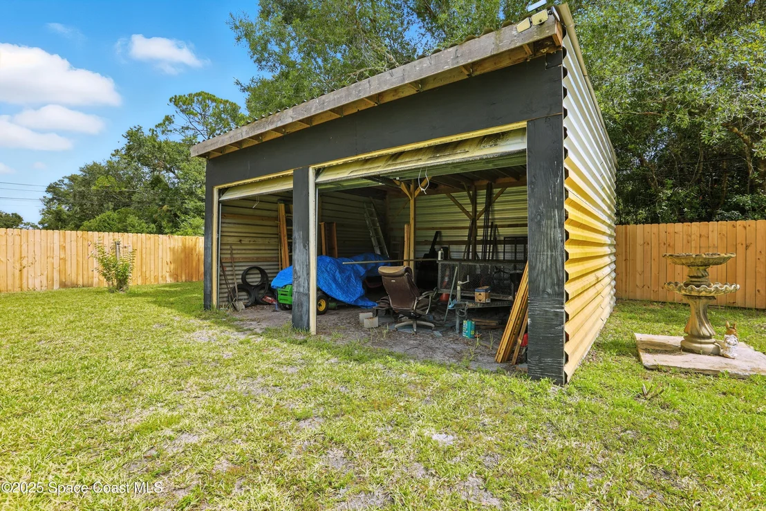 Photo of 3929 Burkholm Road