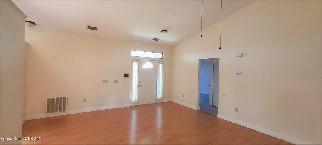 Photo of 1736 Clover Circle