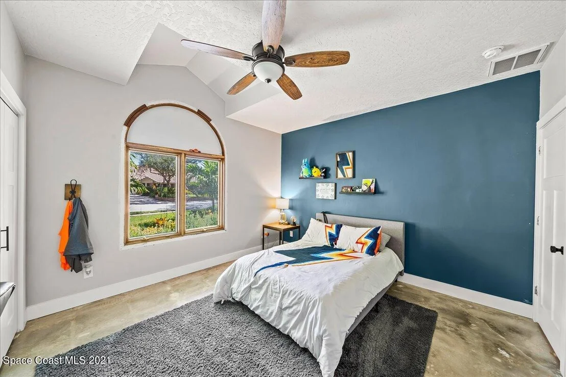 Photo of 629 Hummingbird Drive