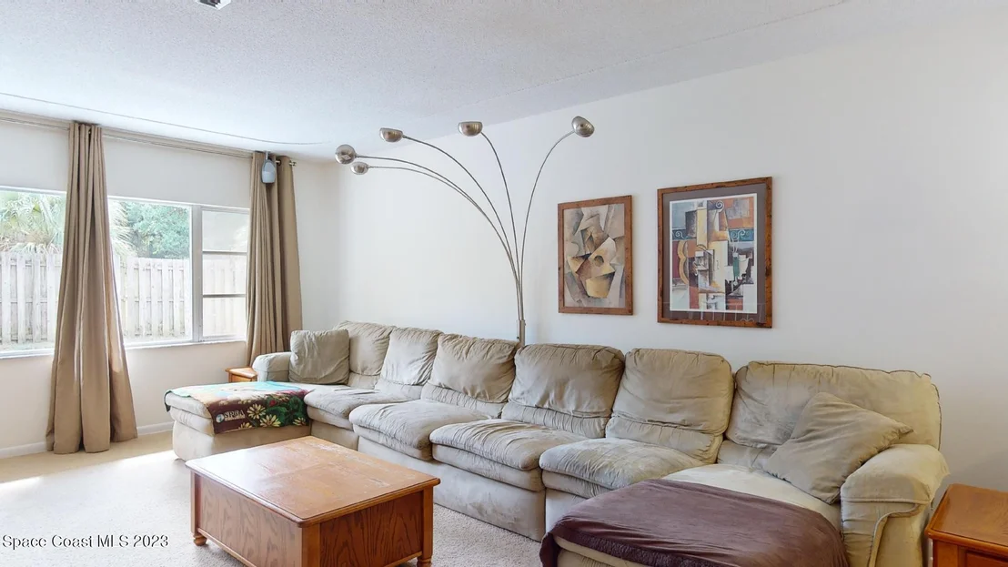 Photo of 383 Chester Drive