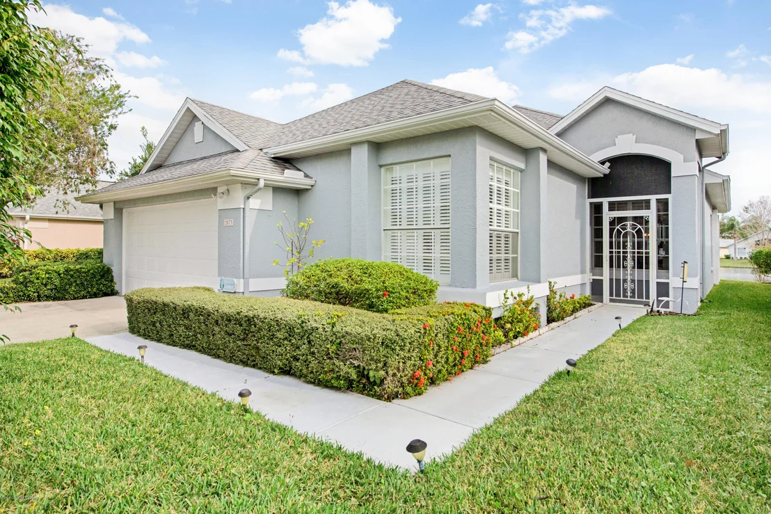Photo of 2573 Addington Circle