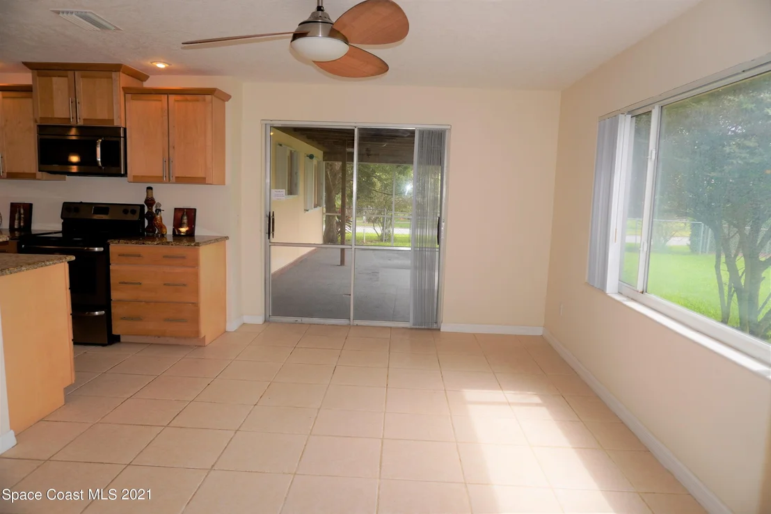 Photo of 500 Buckingham Avenue