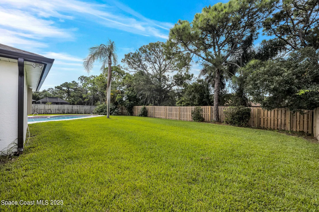 Photo of 3561 Monarch Street
