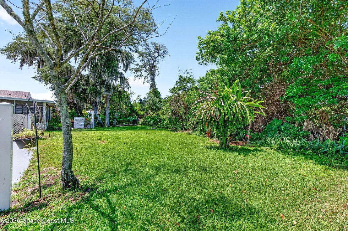 Photo of 2125 Redwood Circle NE