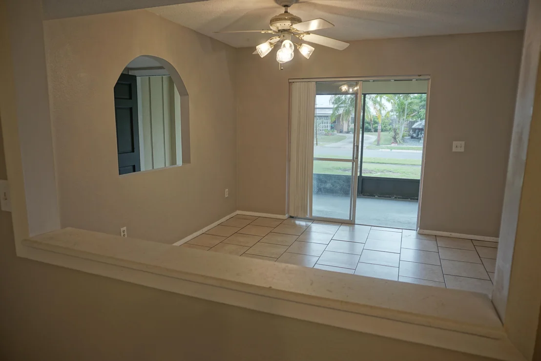 Photo of 971 Fulton Lane NE
