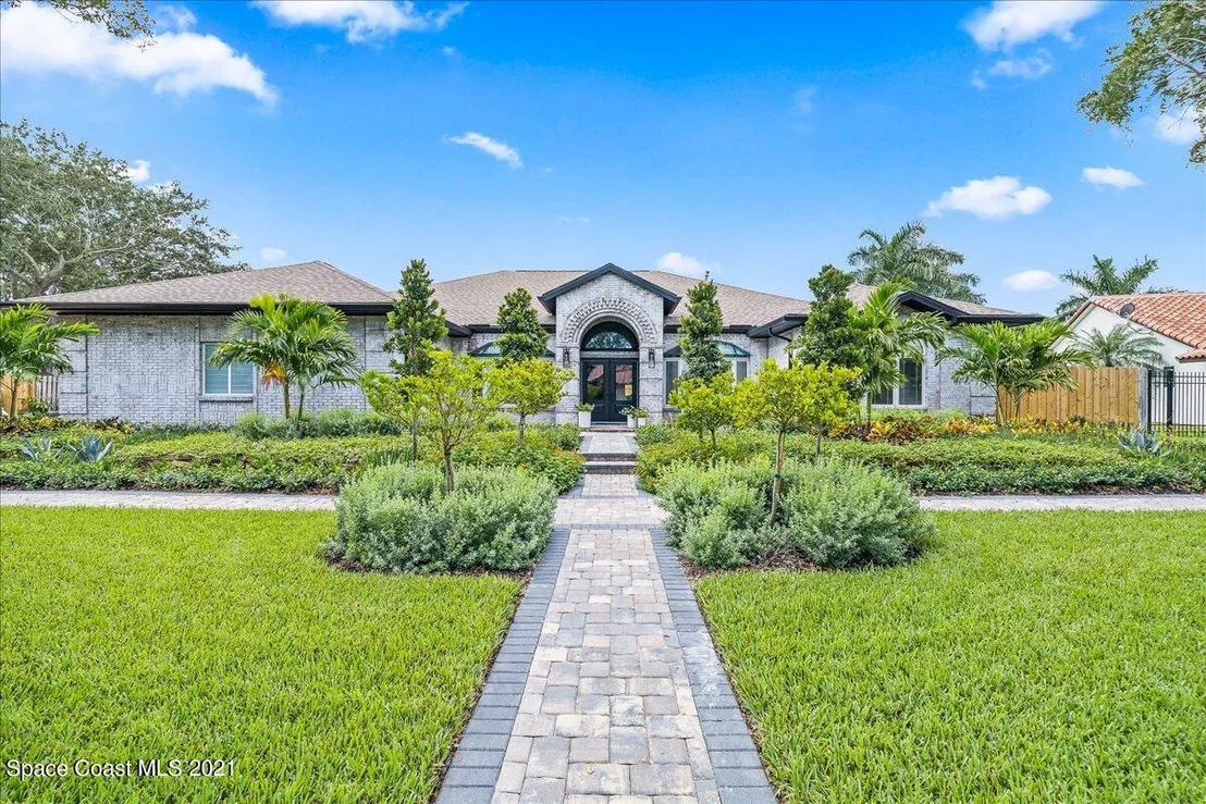 Photo of 629 Hummingbird Drive