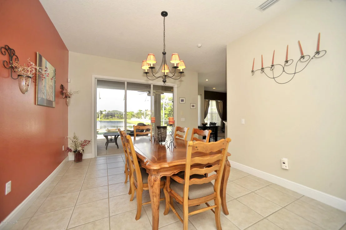 Photo of 4883 Buttonwood Drive