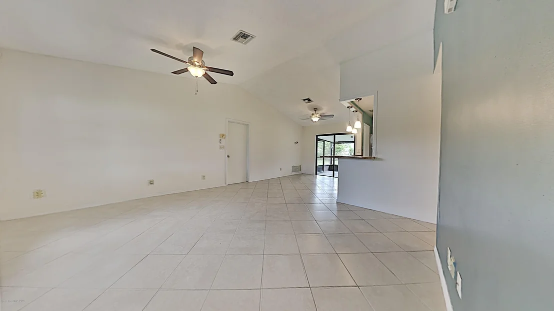 Photo of 623 Jupiter Boulevard NW