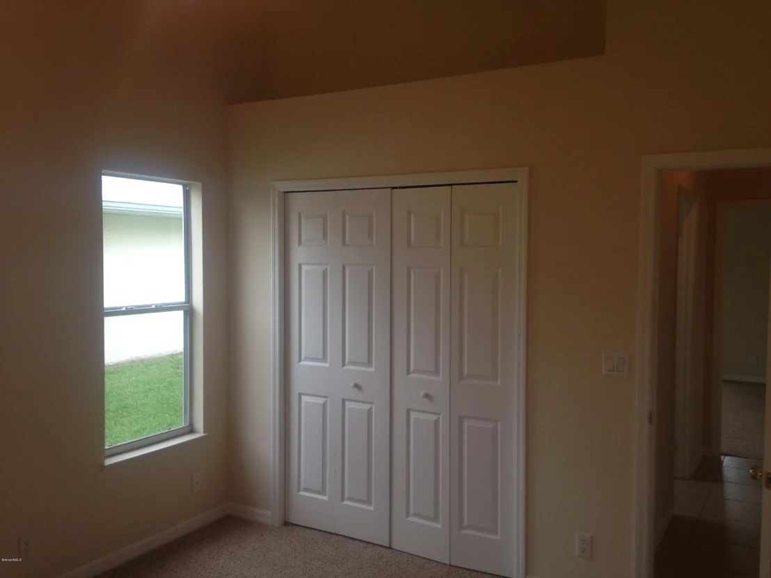 Photo of 977 Somerset Lane