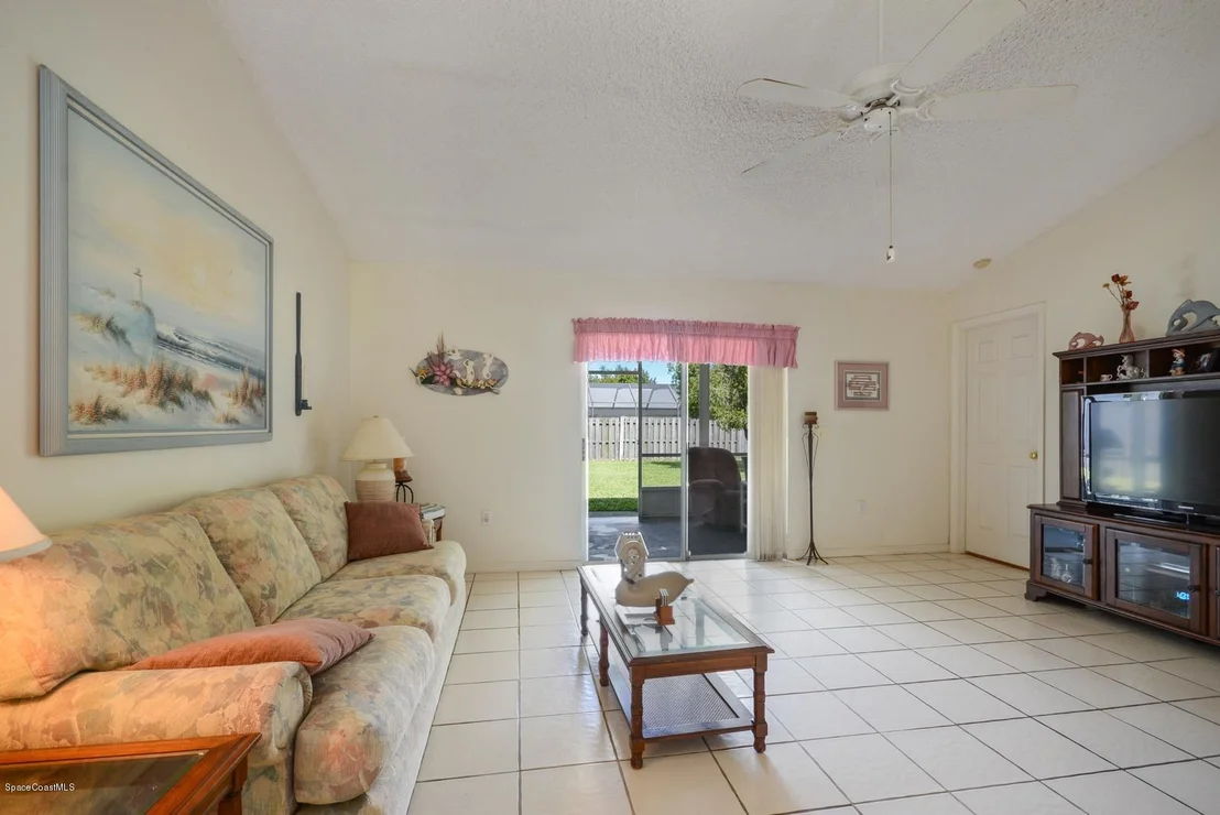 Photo of 232 Oak Lake Road