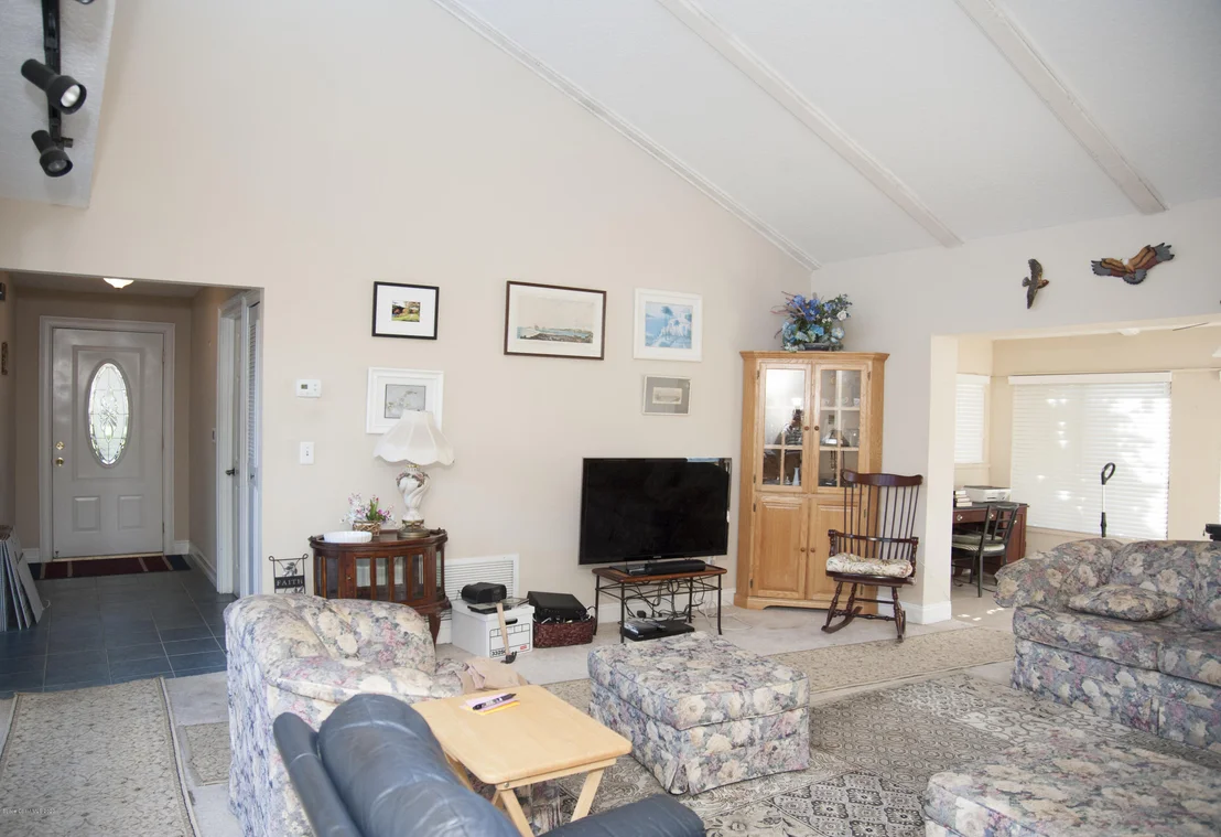 Photo of 300 Bayhead Drive
