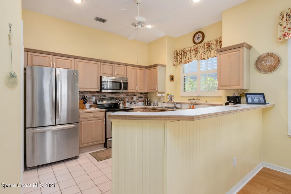 Photo of 952 Somerset Lane