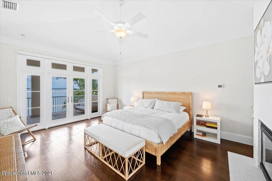 Photo of 2780 N Riverside Drive