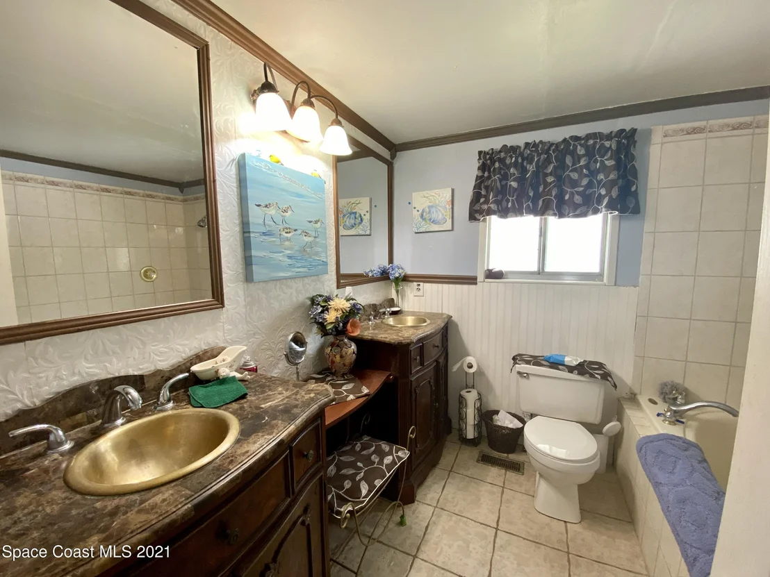 Photo of 1867 Seagrape Street NE