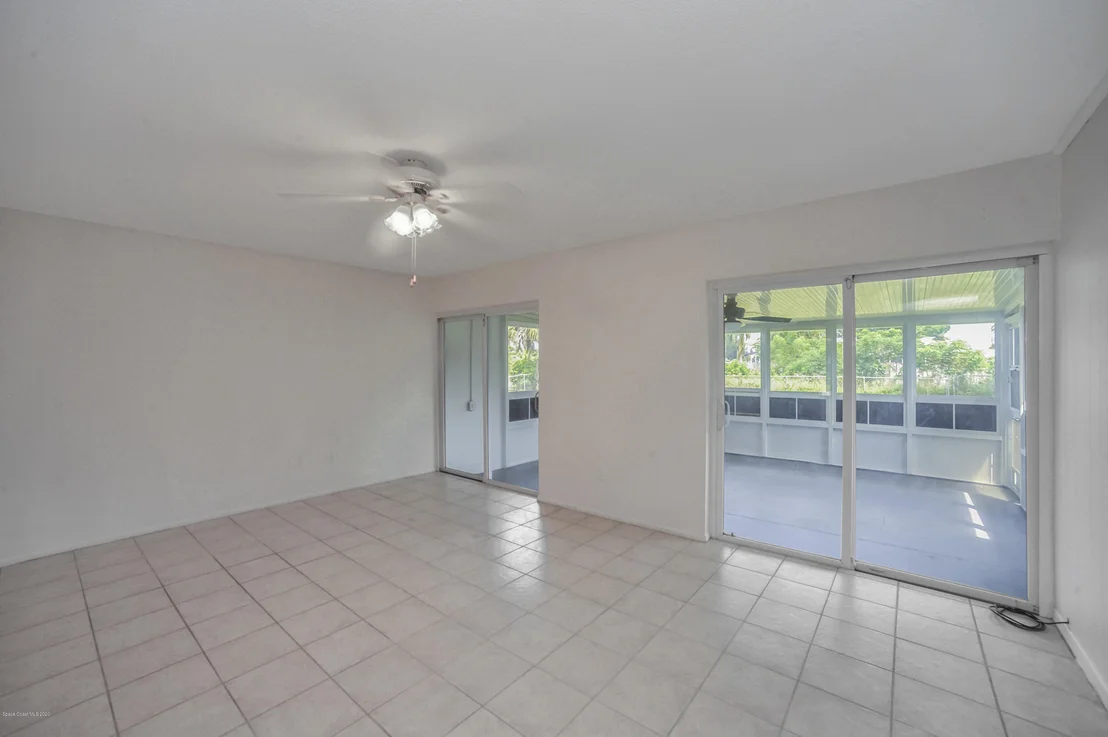 Photo of 797 James Circle NE