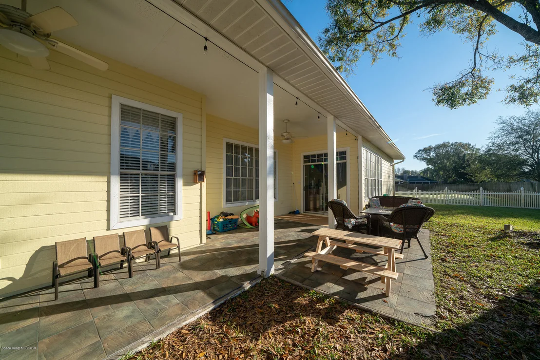 Photo of 973 Whisperoak Drive
