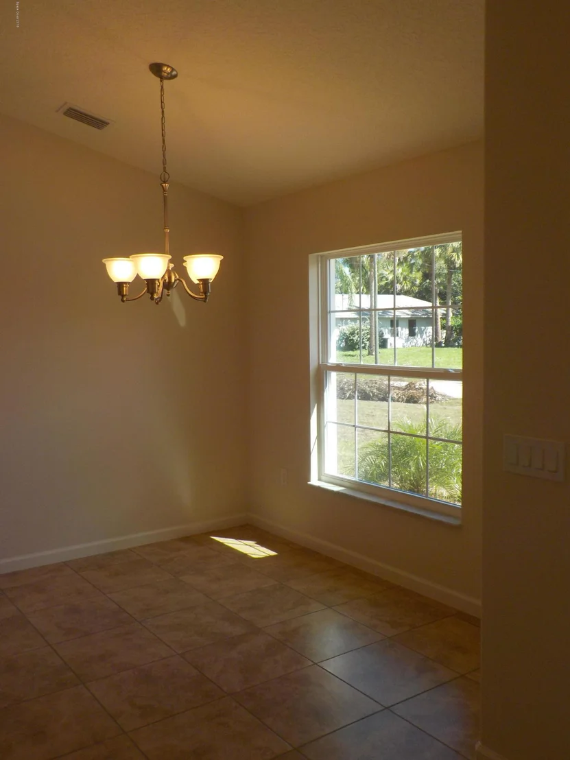 Photo of 6115 Degan Road