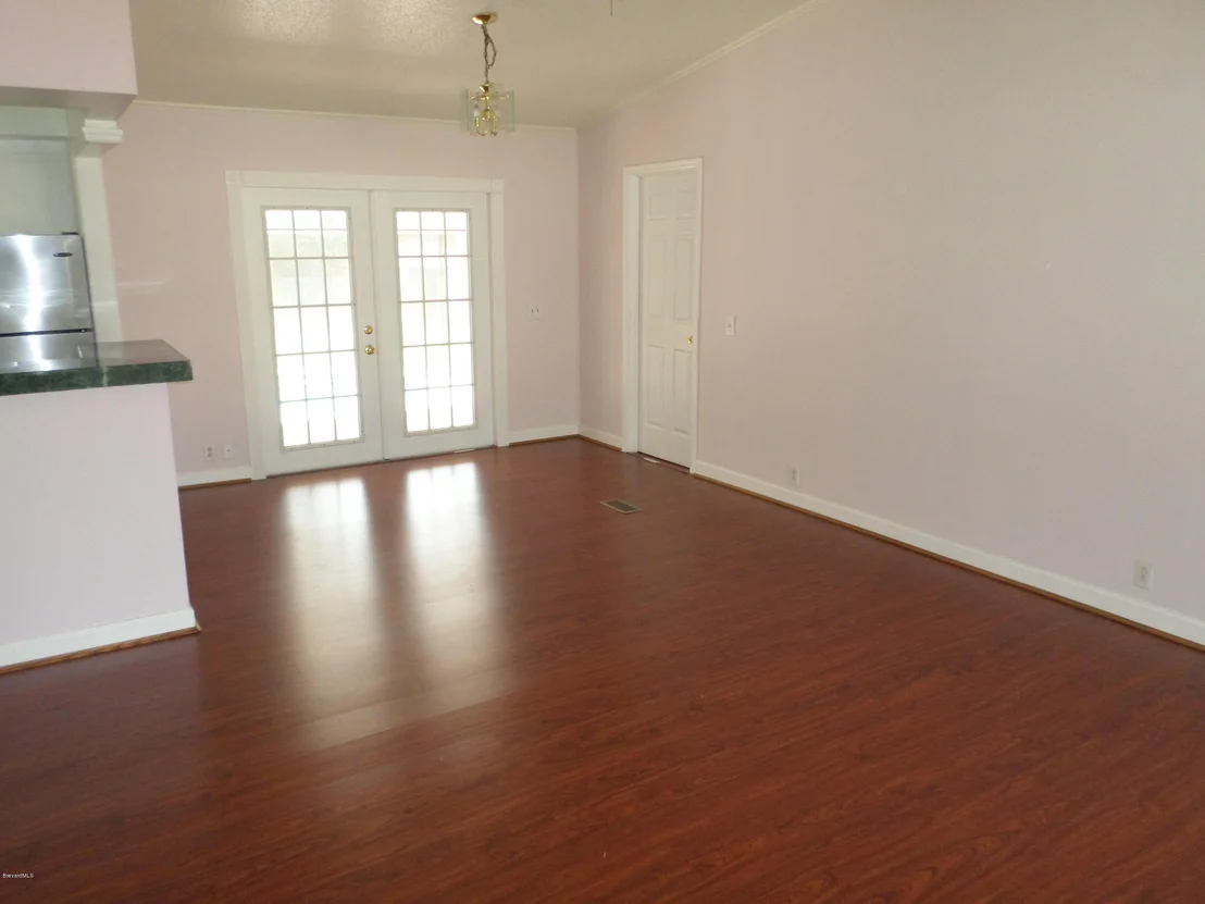 Photo of 6420 Lookout Drive