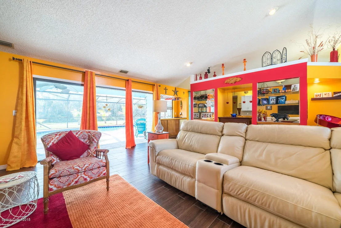 Photo of 1508 Meadowbrook Road NE