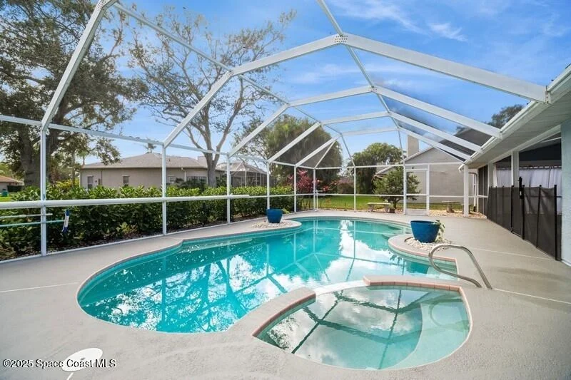 Photo of 586 Deerfield Drive