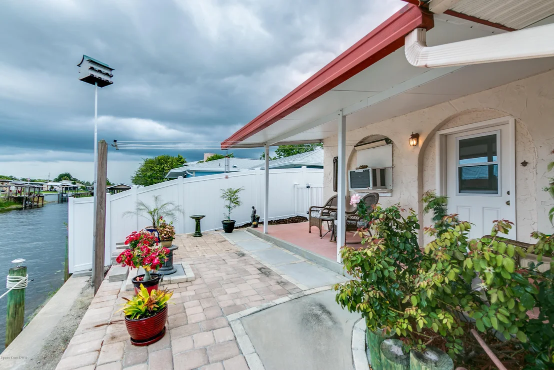 Photo of 821 Heron Road