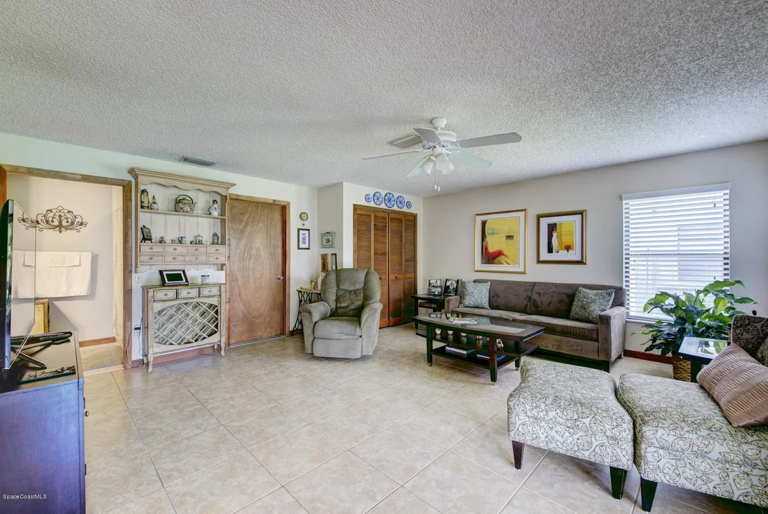 Photo of 1687 Clover Circle