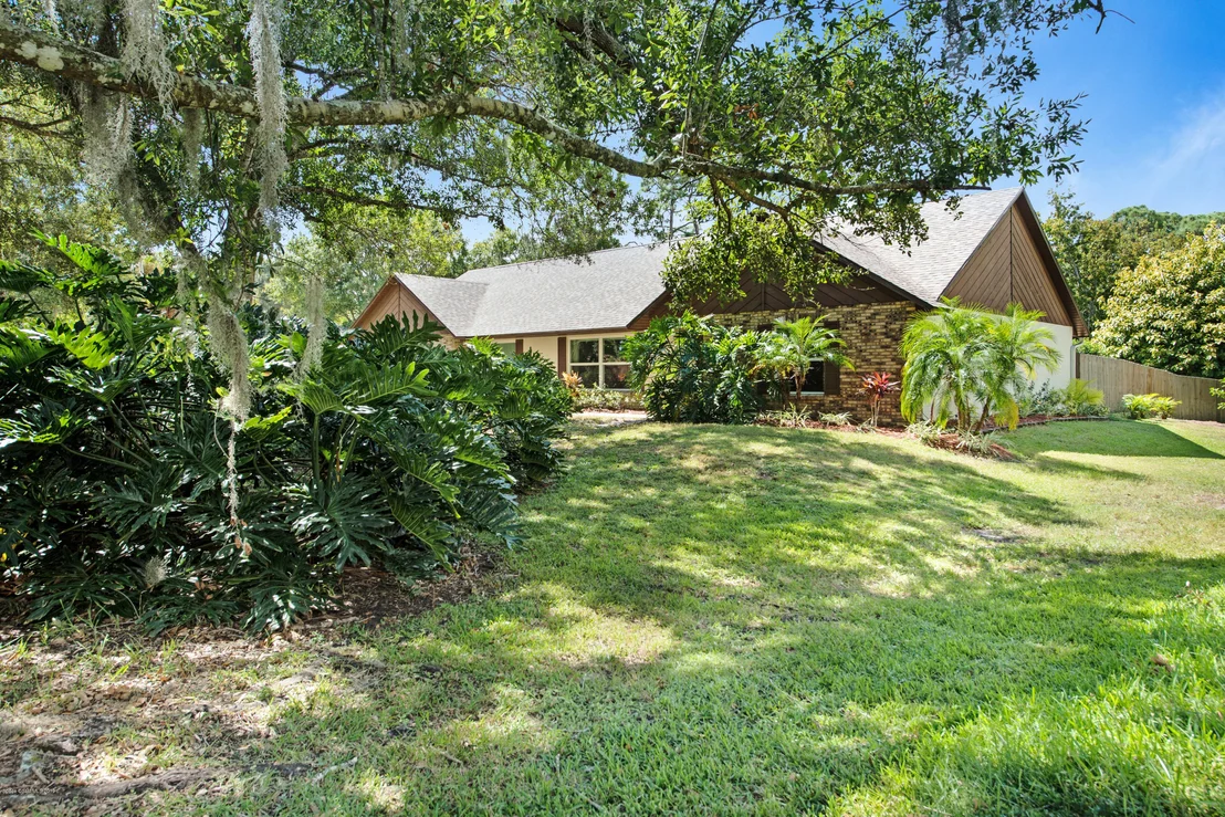 Photo of 1720 Hidden Lake Drive