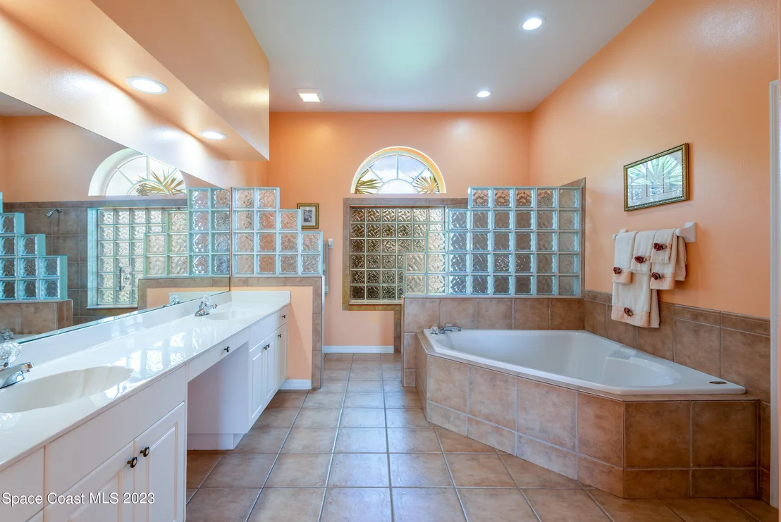Photo of 899 Cumberland Place