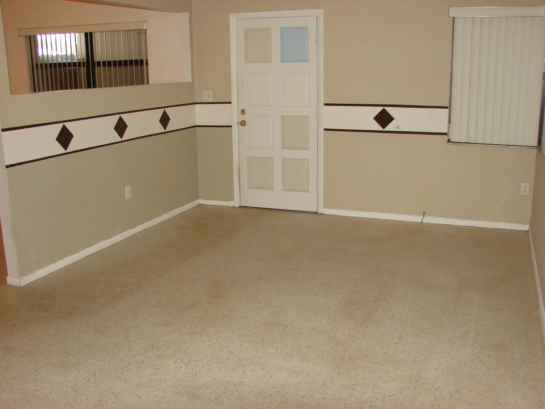 Photo of 2979 Chipper Drive NE