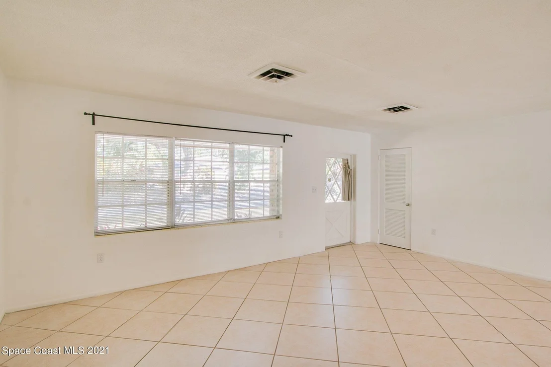 Photo of 37 Littlejohn Lane
