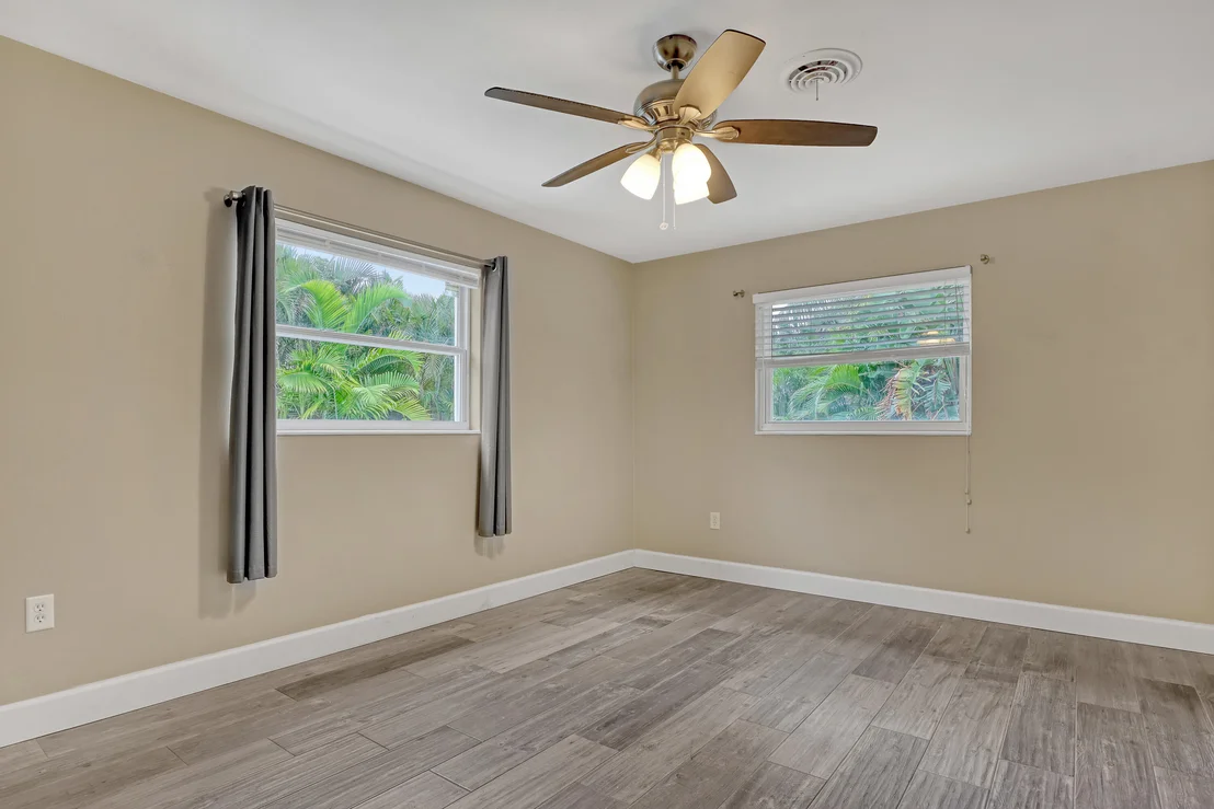 Photo of 355 Brewster Road