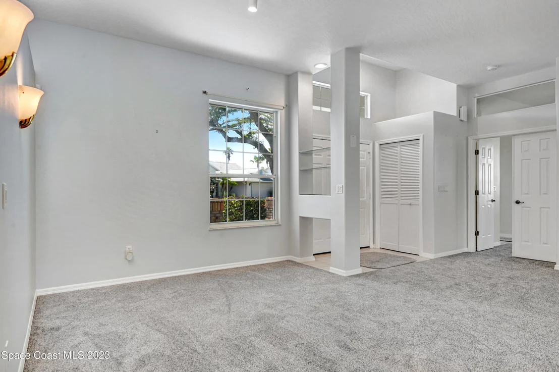 Photo of 954 Somerset Lane