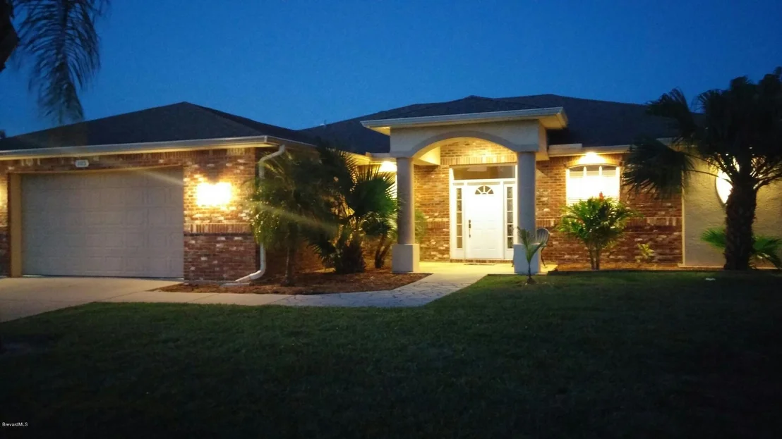 Photo of 103 Palm Circle