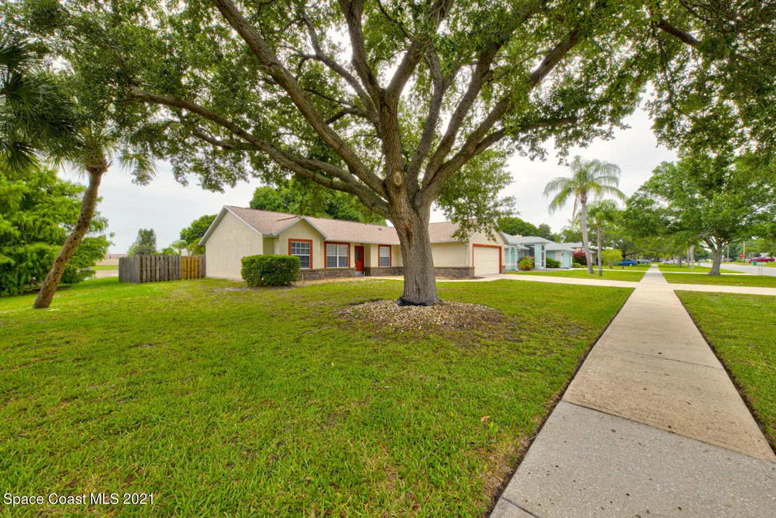 Photo of 1870 Crane Creek Boulevard