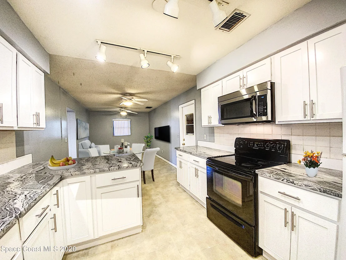 Photo of 982 Sarazen Drive