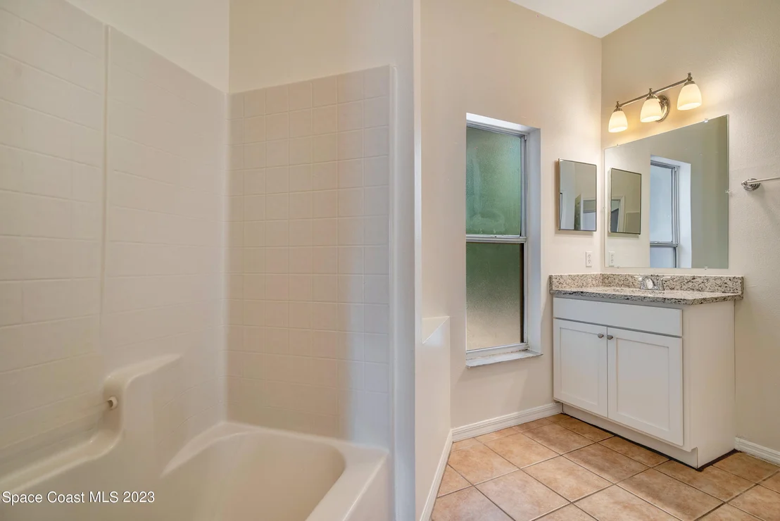 Photo of 6697 Cecil Road