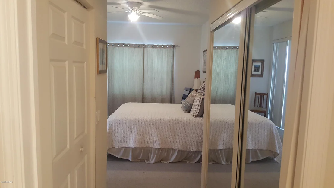 Photo of Unit 804 at 100 Riverside Drive