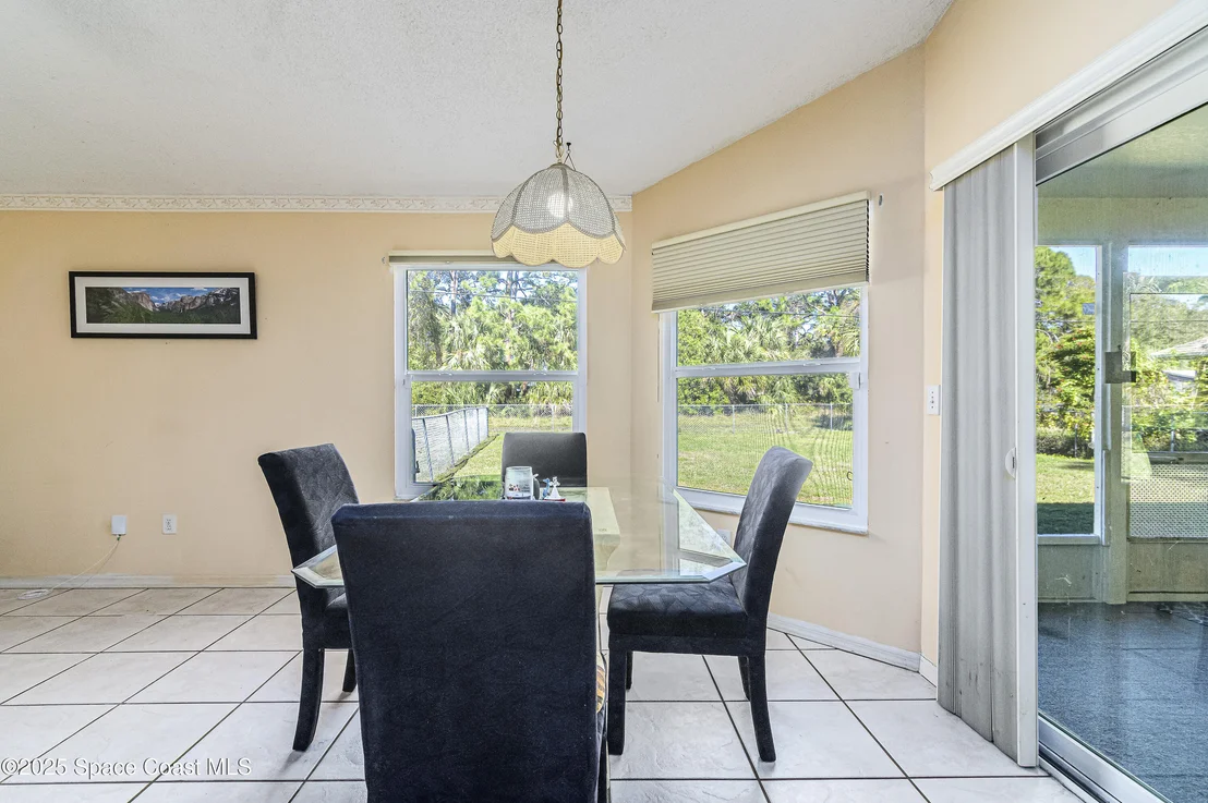 Photo of 413 Abello Road SE