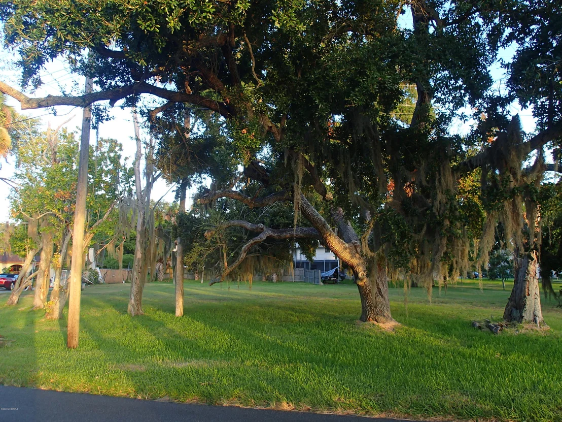 Photo of 3412 N Indian River Drive