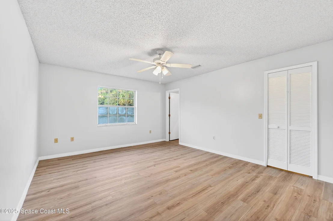 Photo of 4859 Horton Street