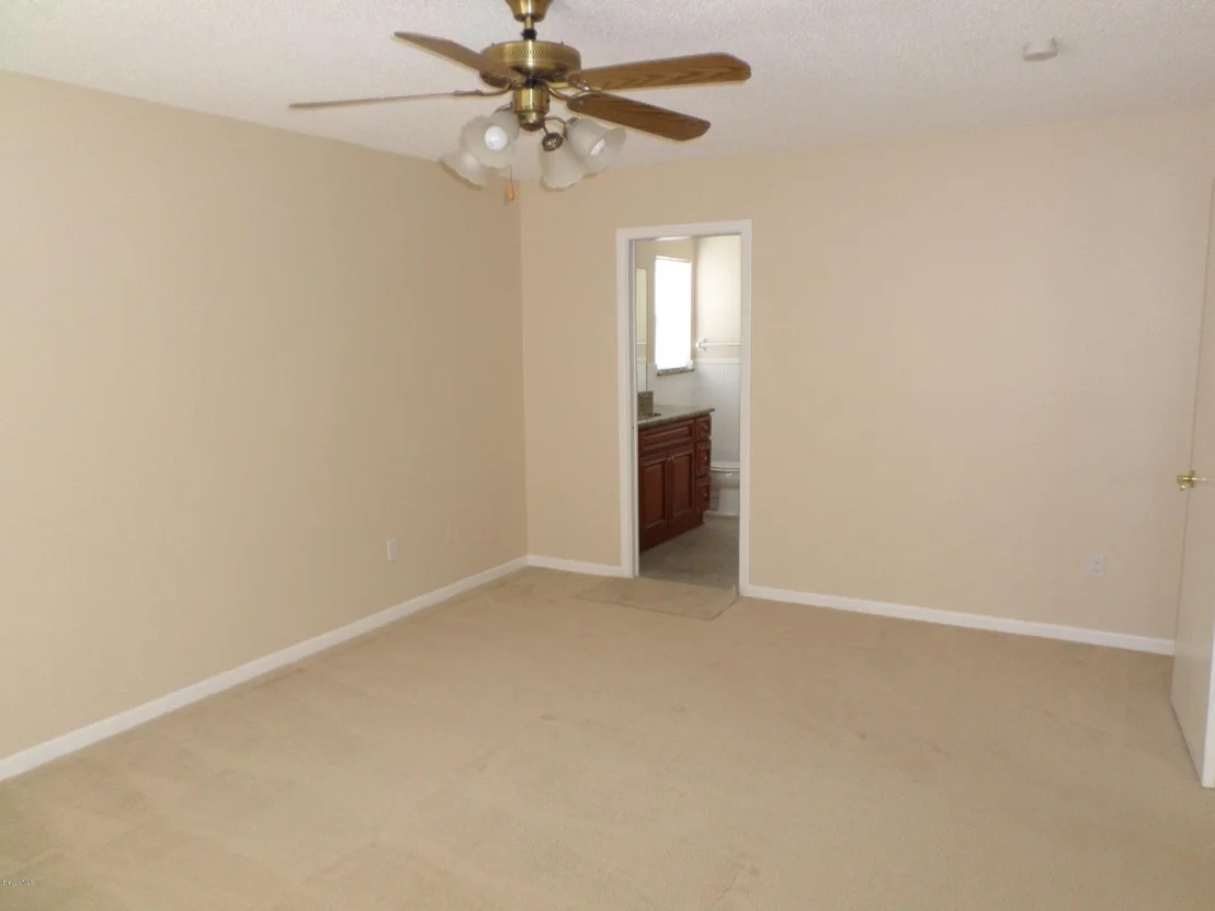 Photo of 5240 Holden Road