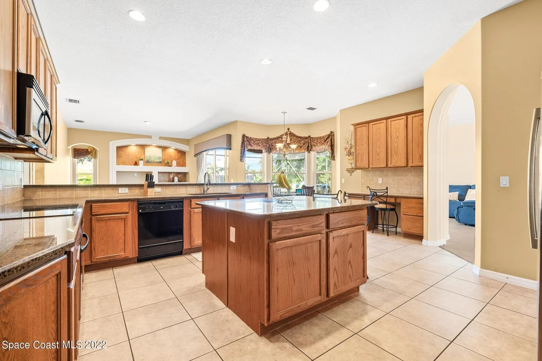 Photo of 3407 Peninsula Circle